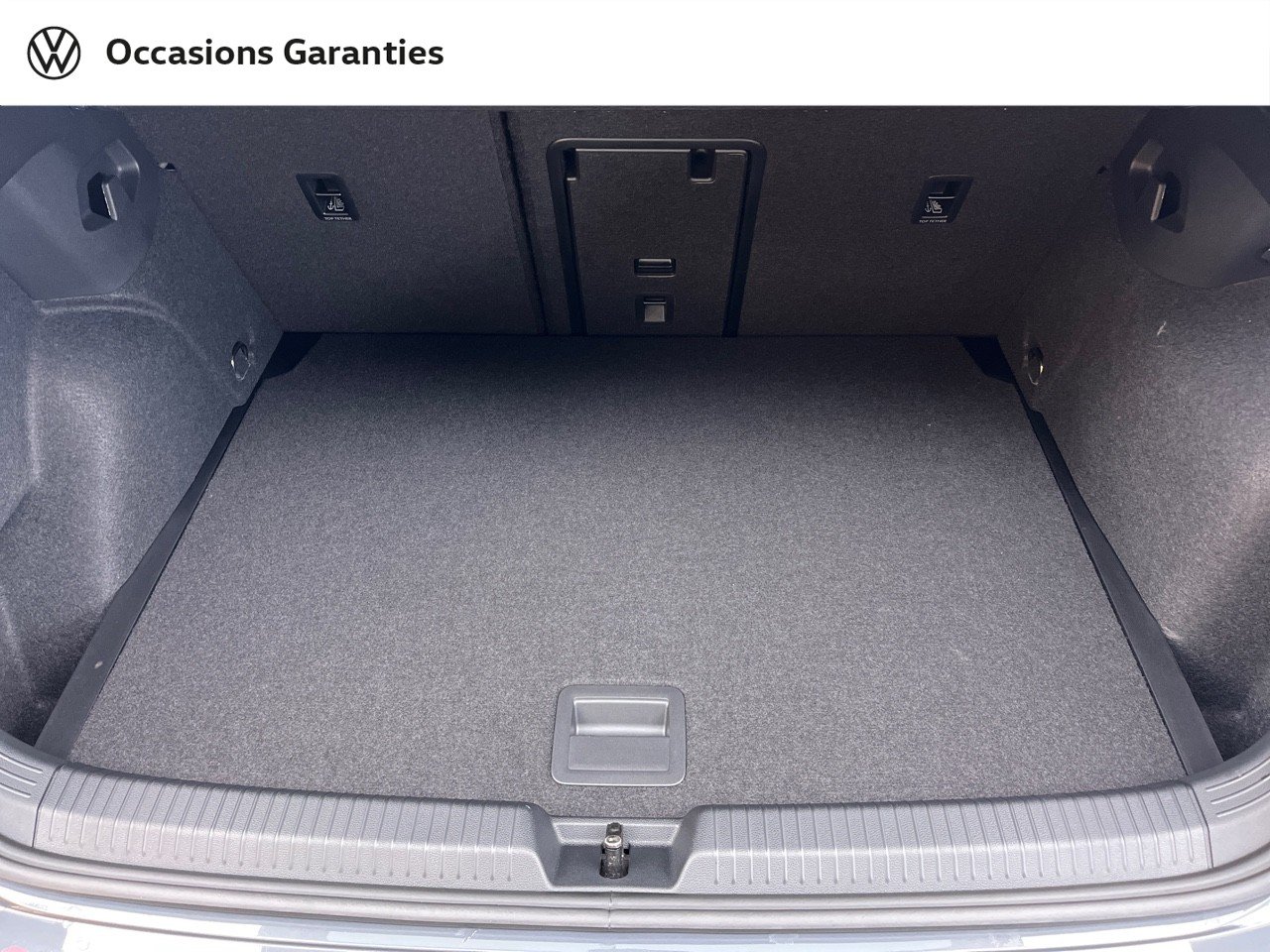 Voitures occasions VOLKSWAGEN GOLF R-Line Orvault