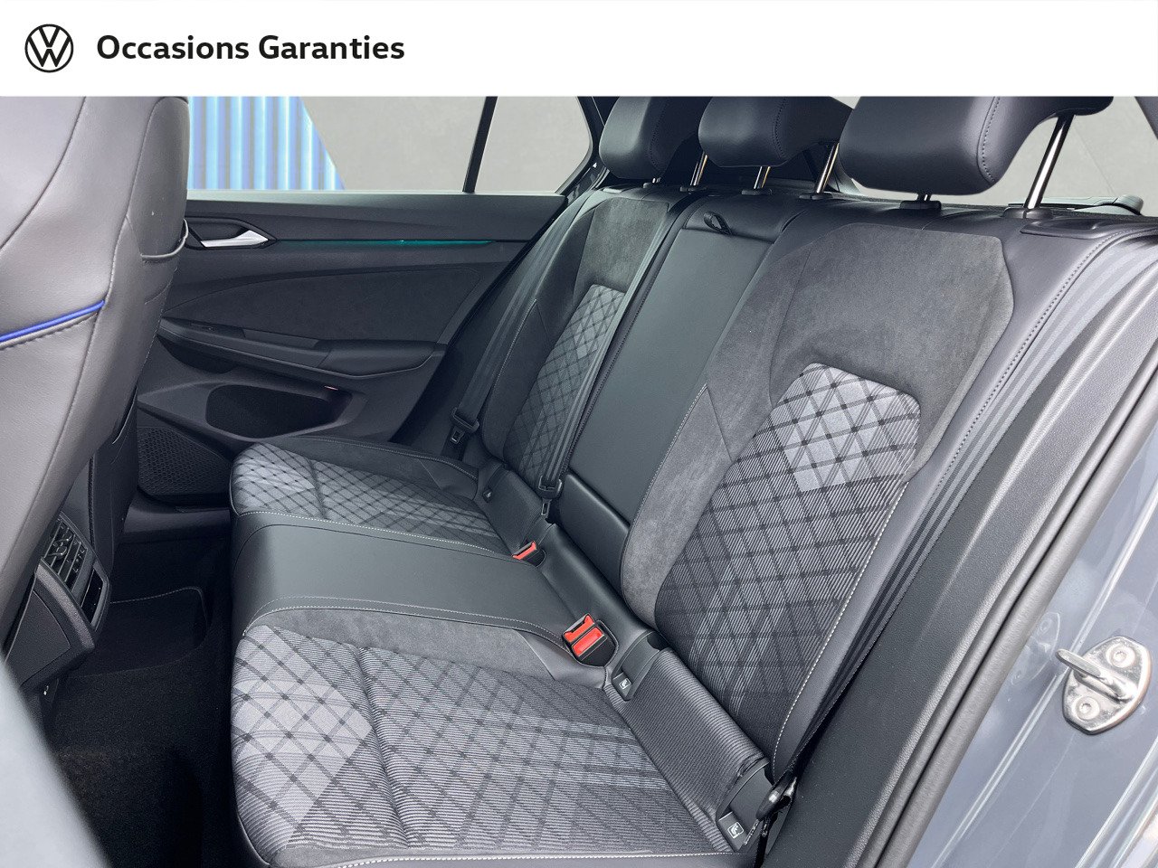 Voitures occasions VOLKSWAGEN GOLF R-Line Orvault