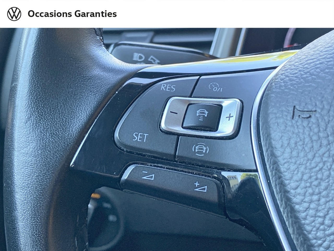 Voitures occasions VOLKSWAGEN T-ROC Lounge Business Villemomble