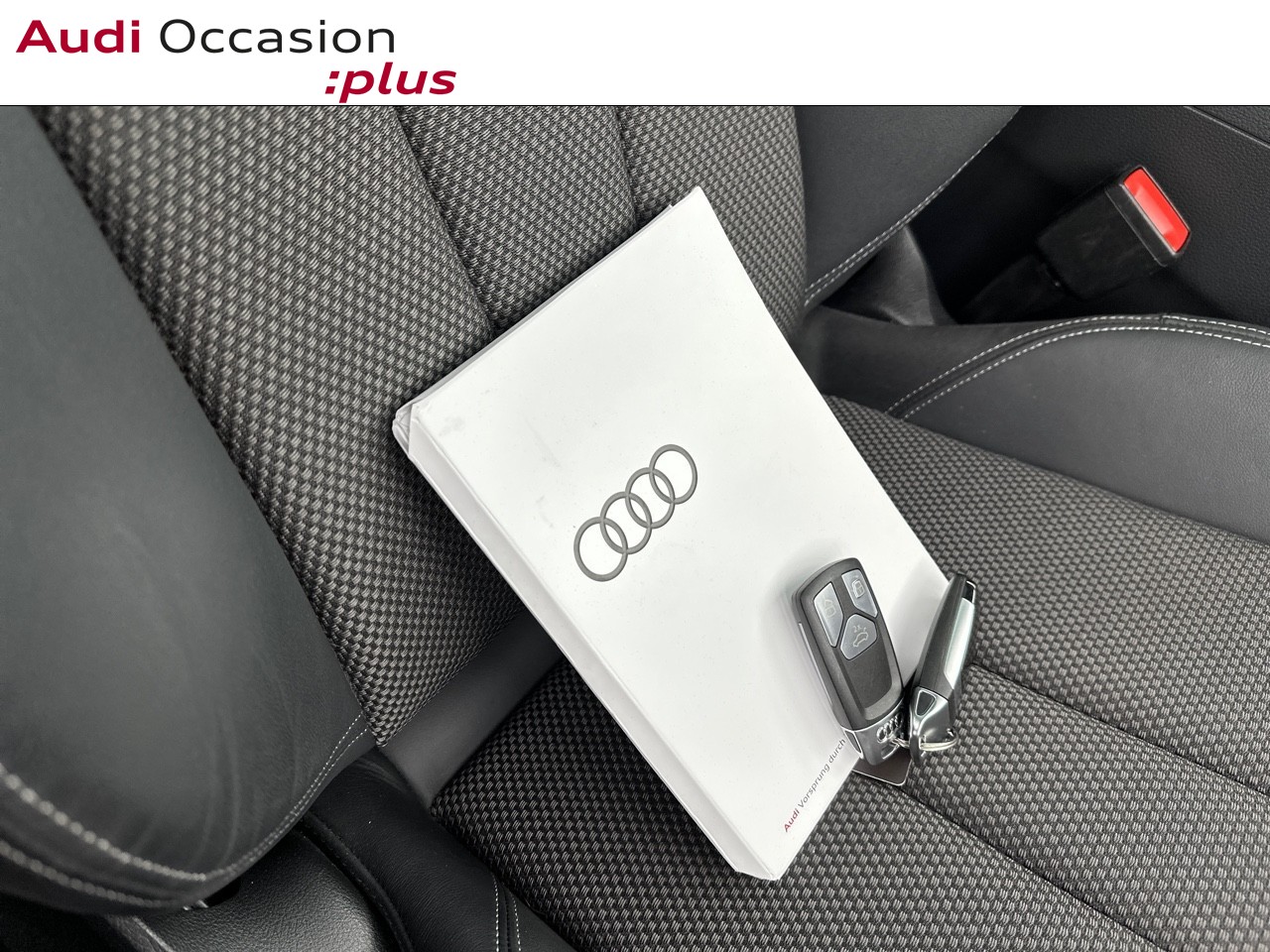 Voitures occasions Audi A4 Avant S line Saint-Thibault-des-Vignes