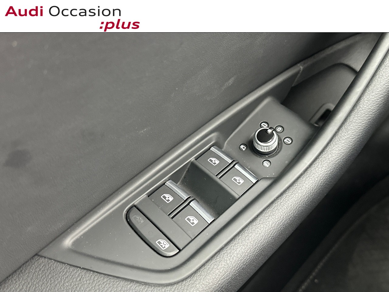 Voitures occasions Audi A4 Avant S line Saint-Thibault-des-Vignes