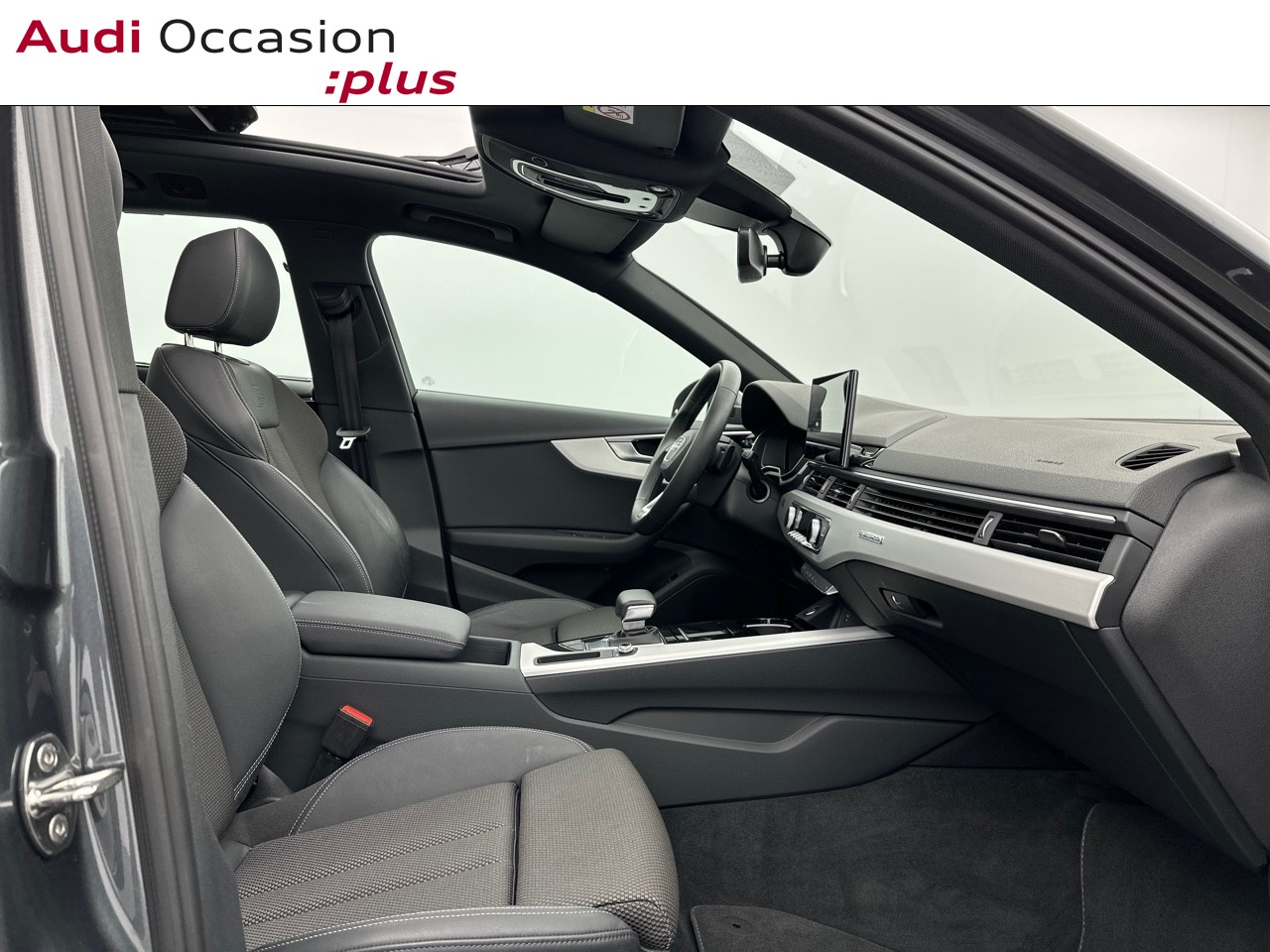 Voitures occasions Audi A4 Avant S line Saint-Thibault-des-Vignes