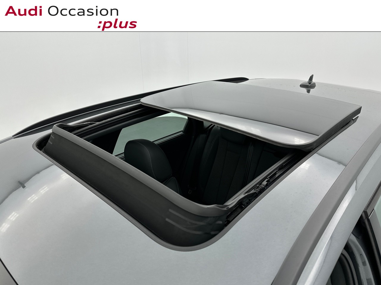 Voitures occasions Audi A4 Avant S line Saint-Thibault-des-Vignes