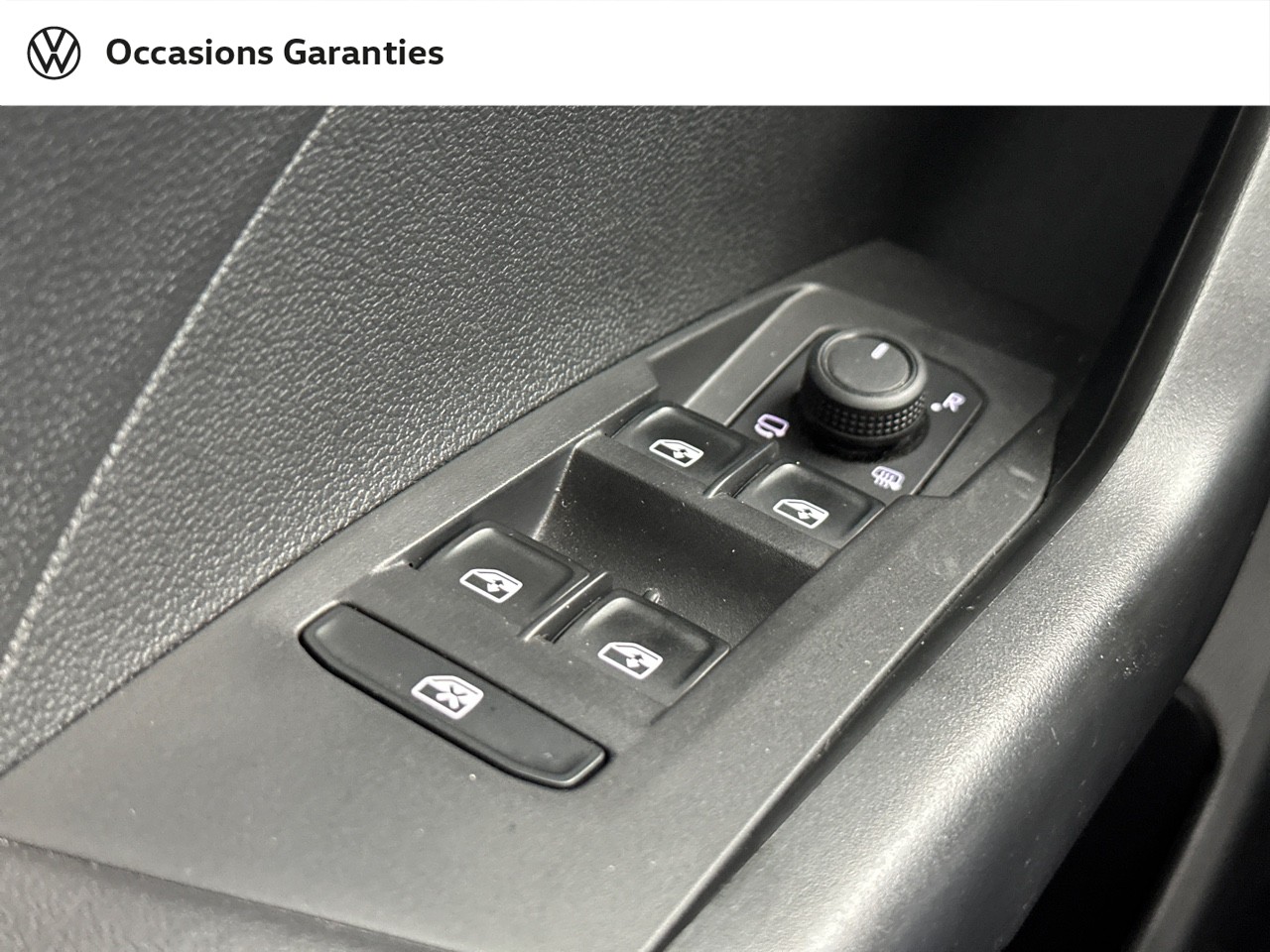 Voitures occasions VOLKSWAGEN T-CROSS Life Paris