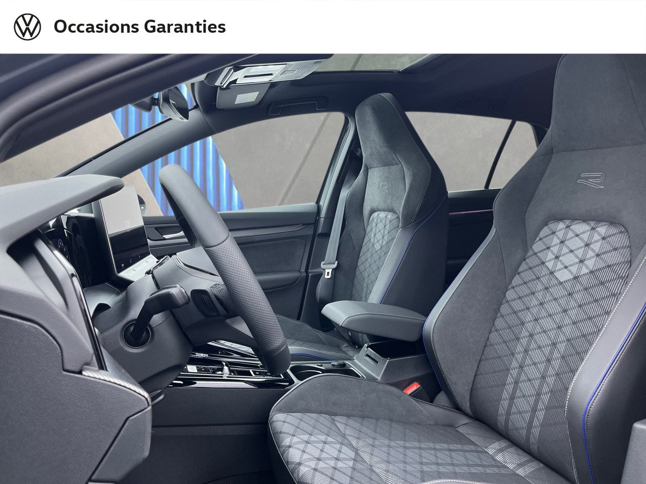 Voitures occasions VOLKSWAGEN GOLF R-Line Rezé