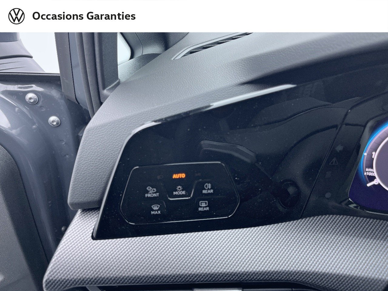 Voitures occasions VOLKSWAGEN GOLF R-Line Rezé