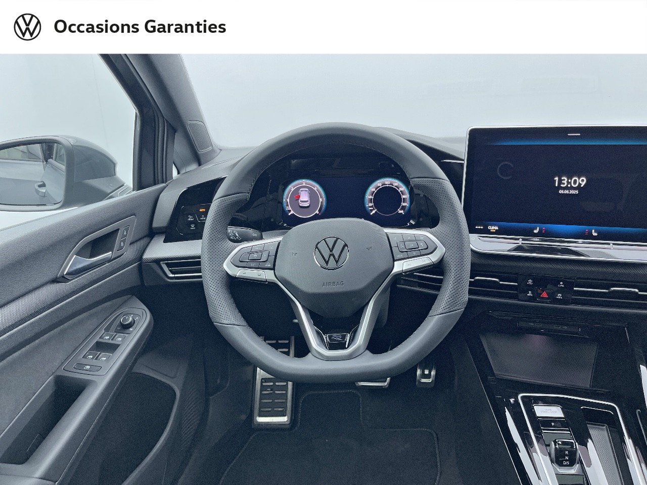 Voitures occasions VOLKSWAGEN GOLF R-Line Rezé