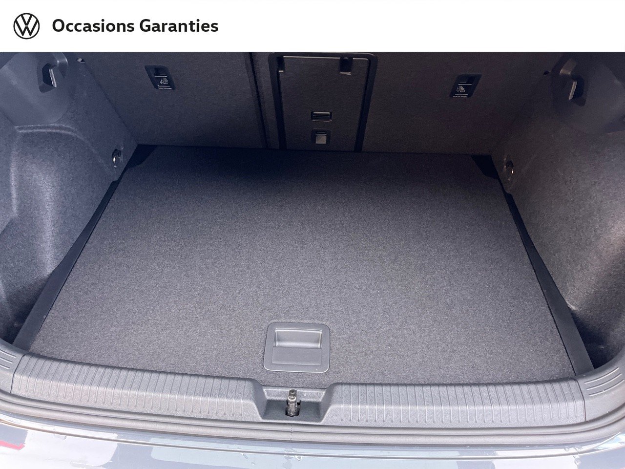 Voitures occasions VOLKSWAGEN GOLF R-Line Rezé