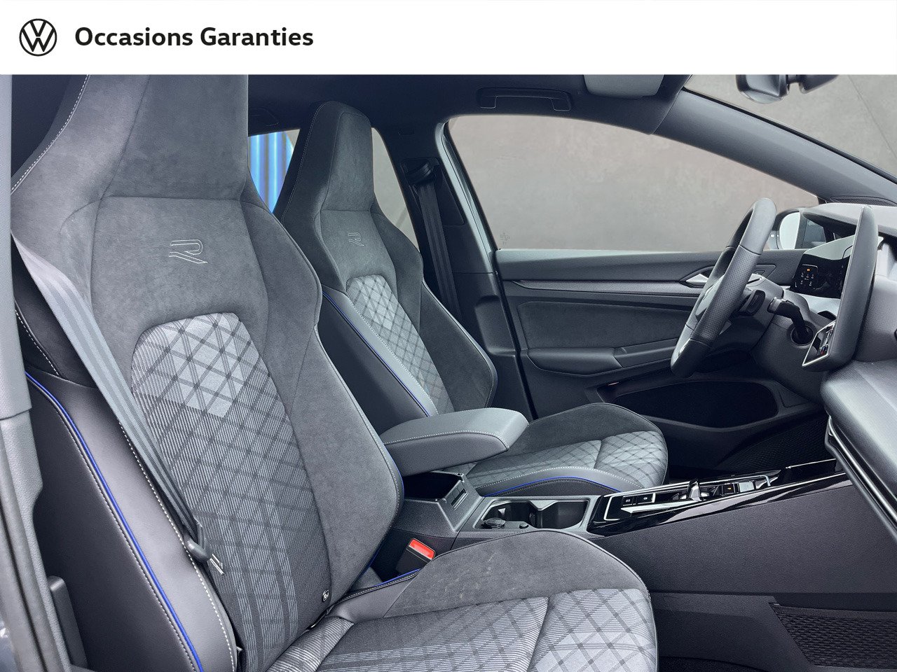 Voitures occasions VOLKSWAGEN GOLF R-Line Rezé