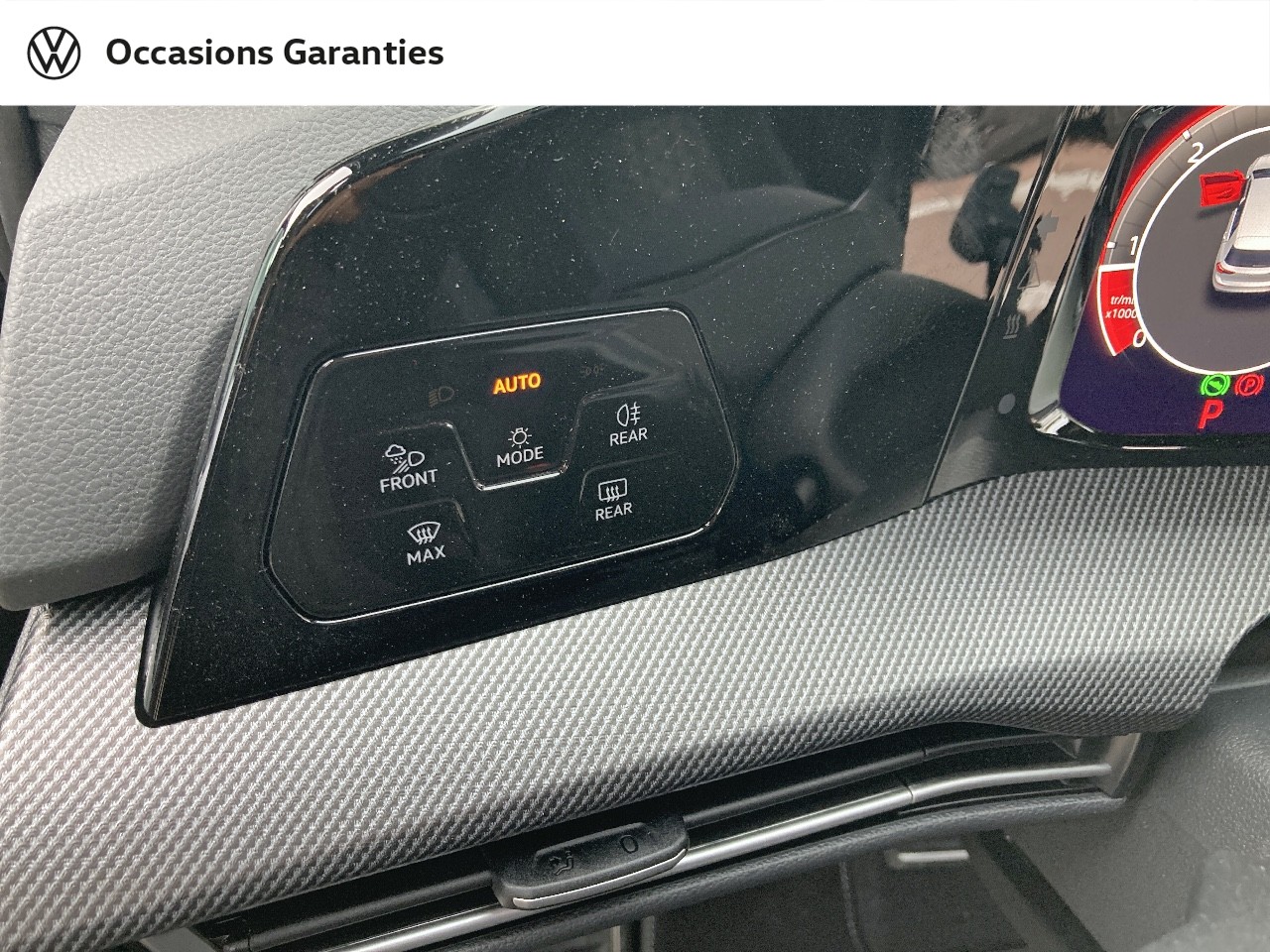 Voitures occasions VOLKSWAGEN GOLF R-Line Villemomble