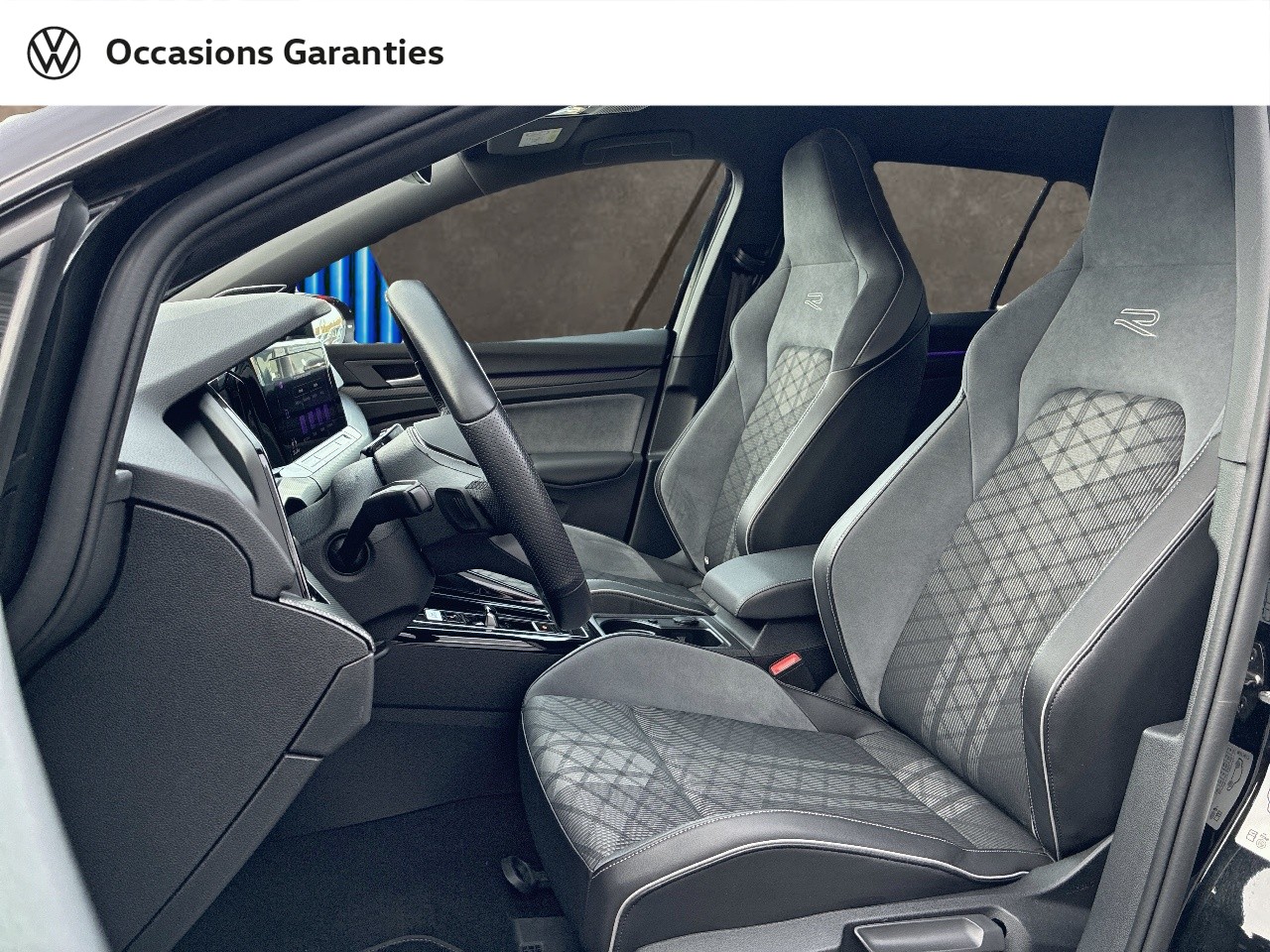 Voitures occasions VOLKSWAGEN GOLF R-Line Rezé