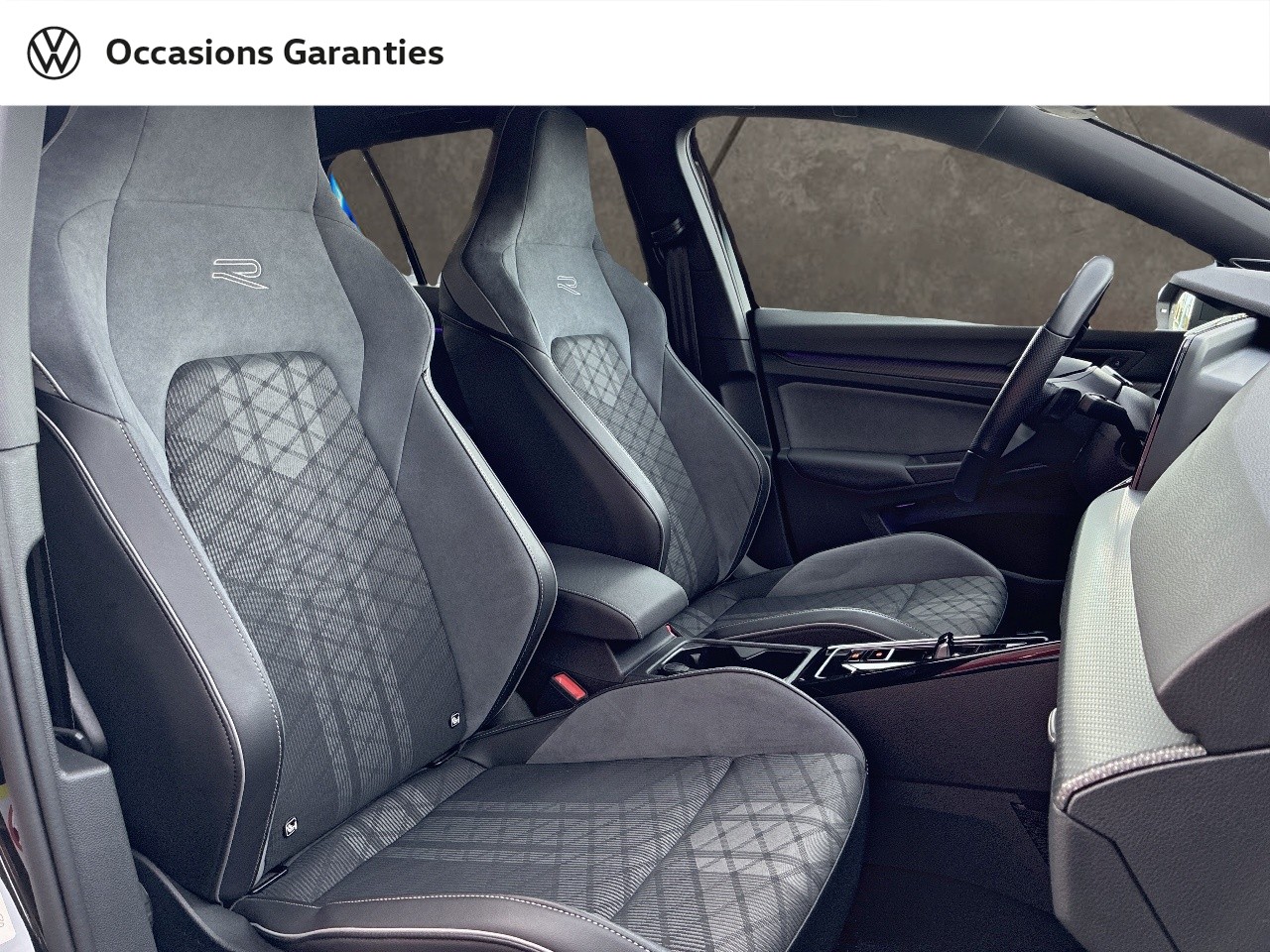 Voitures occasions VOLKSWAGEN GOLF R-Line Rezé