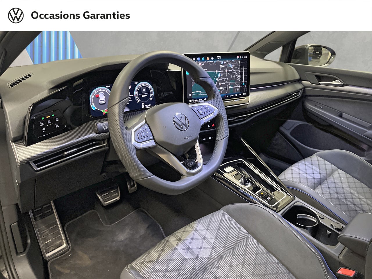 Voitures occasions VOLKSWAGEN GOLF R-Line Paris