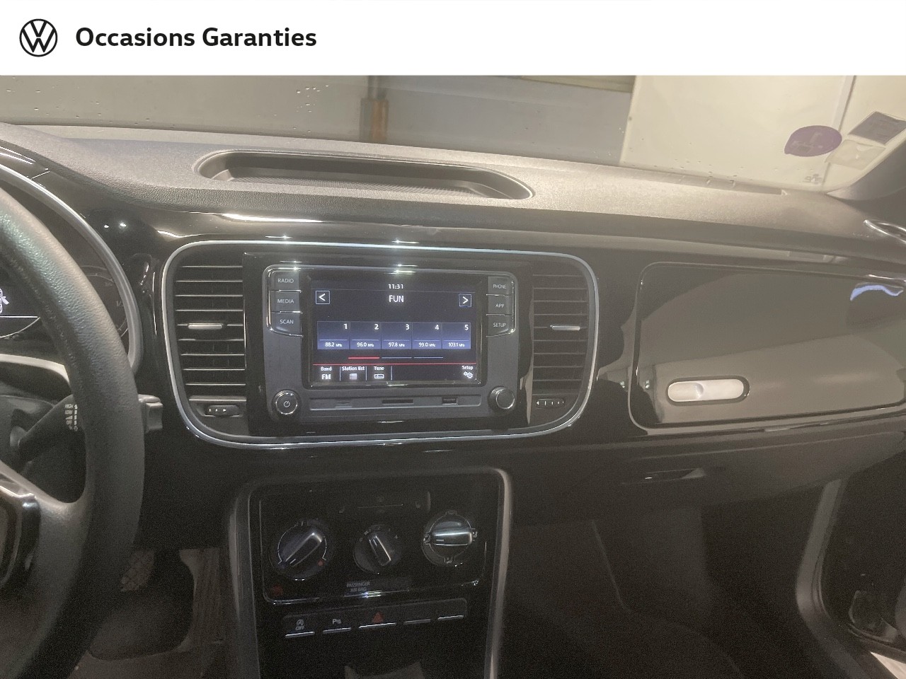 Voitures occasions VOLKSWAGEN Coccinelle Cabriolet Design Paris