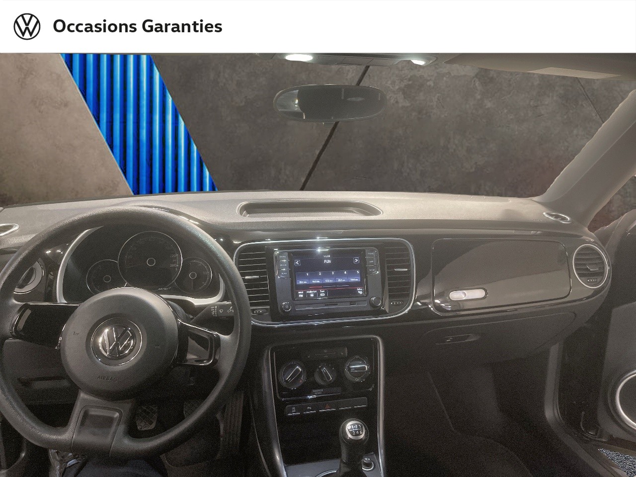Voitures occasions VOLKSWAGEN Coccinelle Cabriolet Design Paris