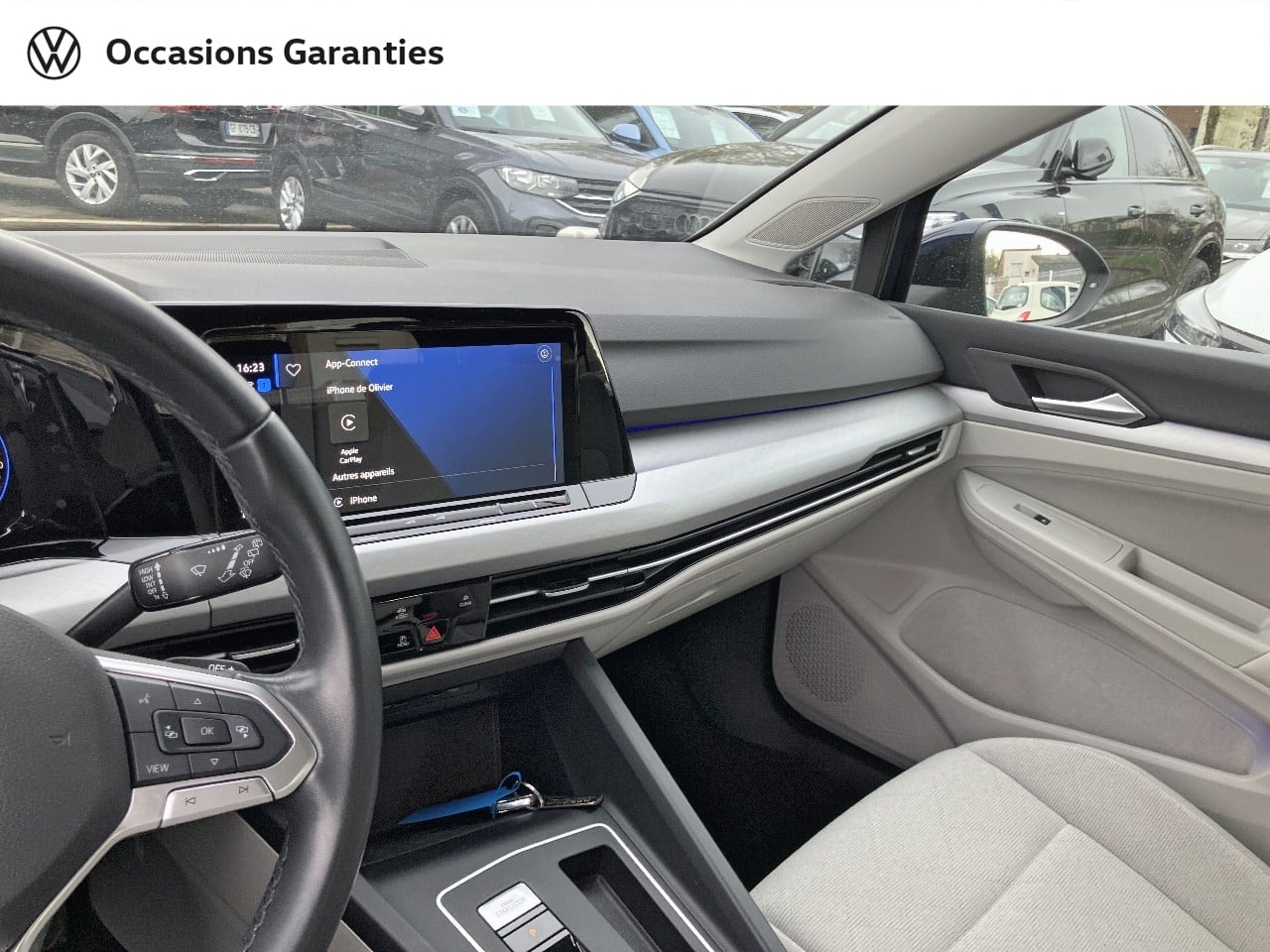 Voitures occasions VOLKSWAGEN GOLF Life Villeneuve-d'Ascq