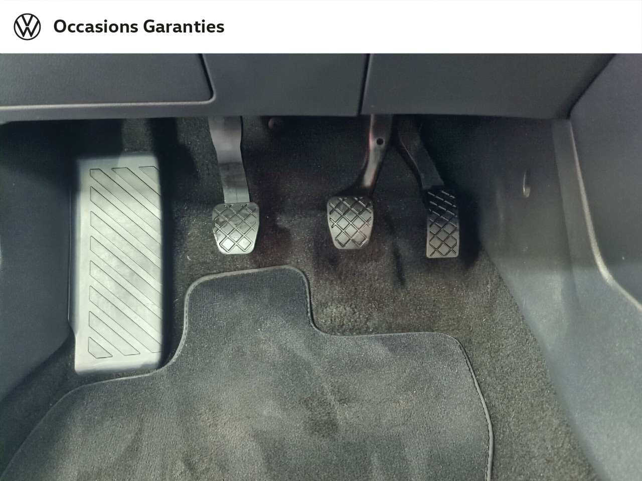 Voitures occasions VOLKSWAGEN T-ROC Life Business Villeneuve-d'Ascq