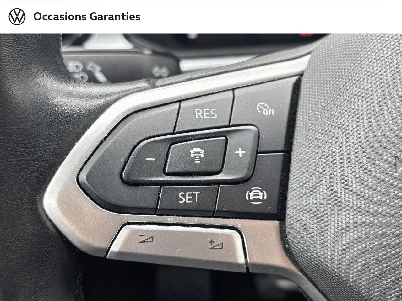 Voitures occasions VOLKSWAGEN T-ROC Life Plus Lens