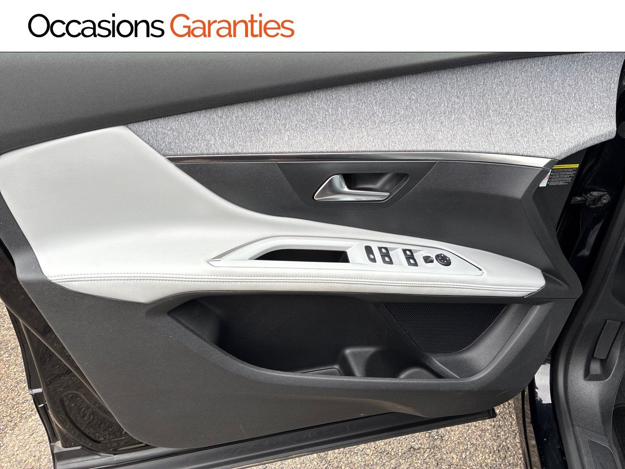 Voitures occasions PEUGEOT 5008 Allure Business Clermont-Ferrand