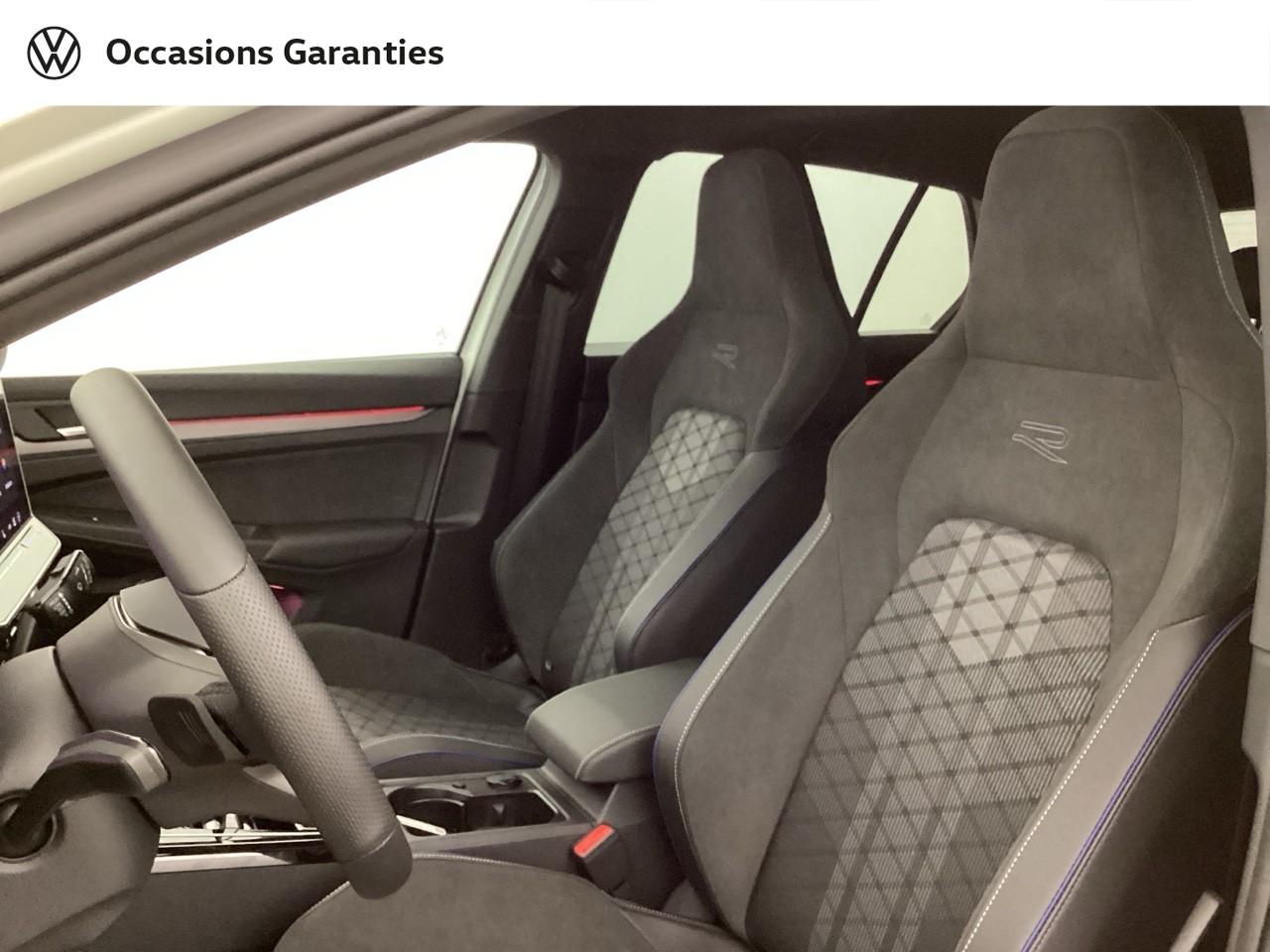 Voitures occasions VOLKSWAGEN GOLF R-Line Orvault