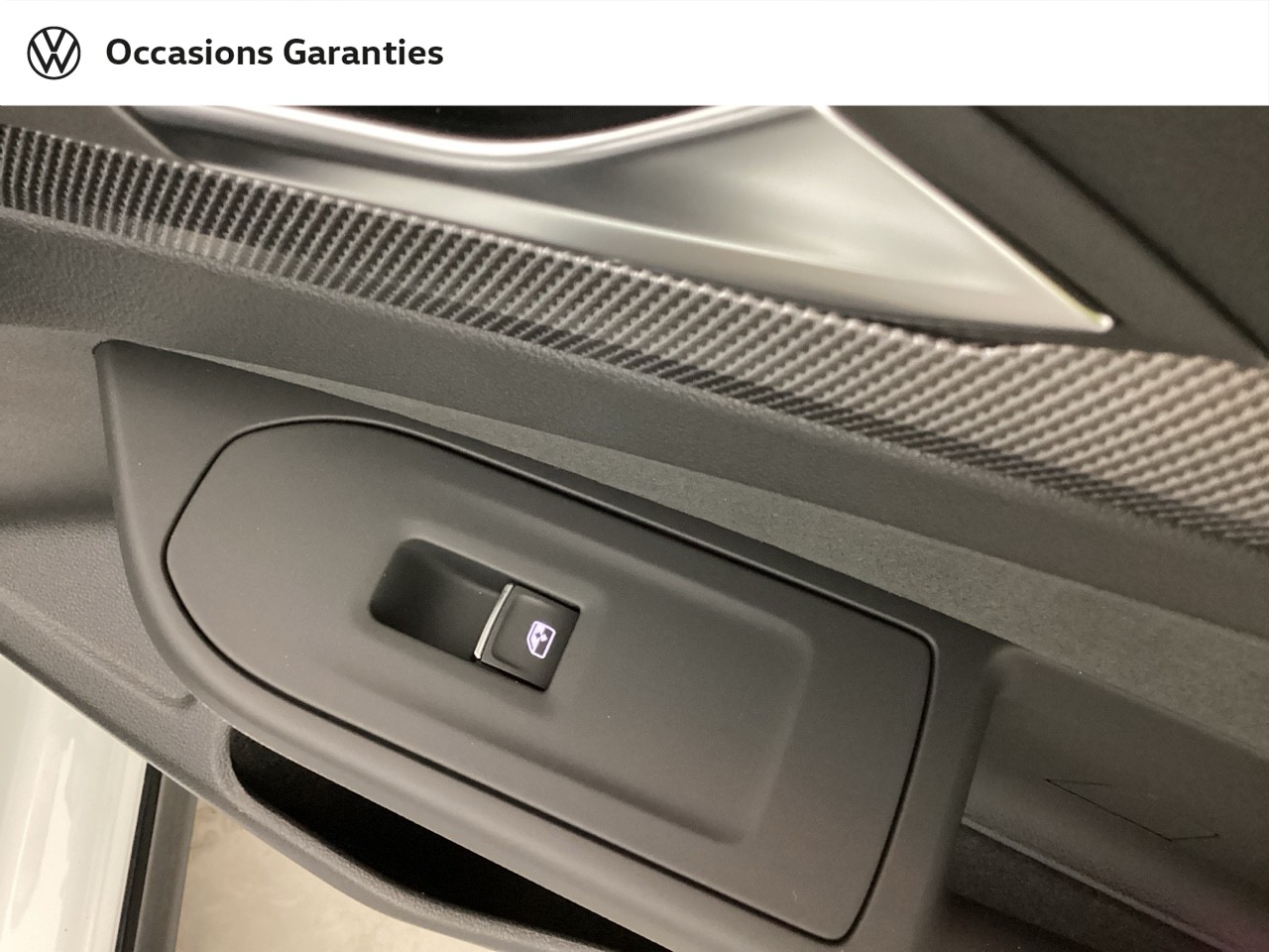 Voitures occasions VOLKSWAGEN GOLF R-Line Orvault