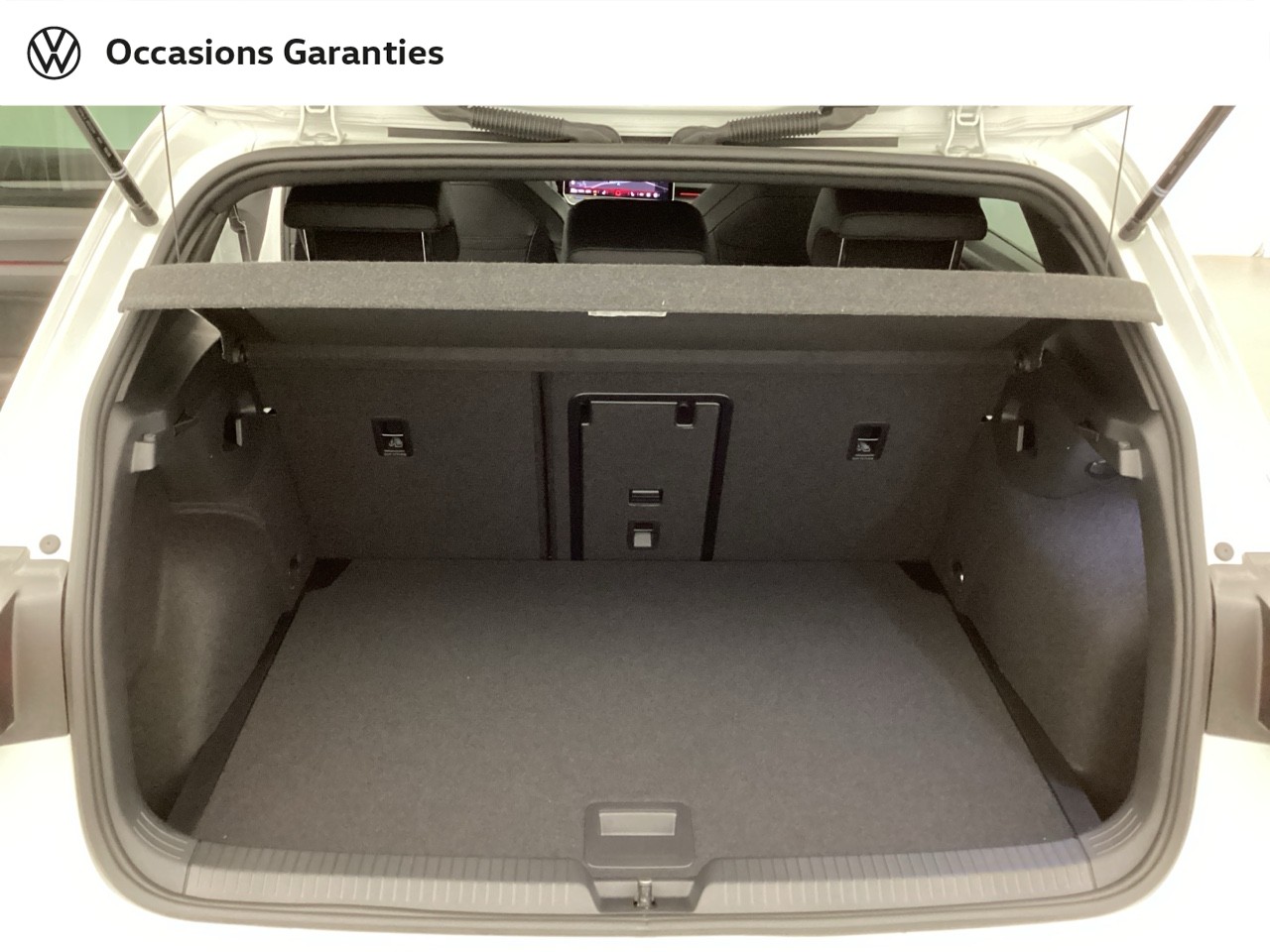 Voitures occasions VOLKSWAGEN GOLF R-Line Orvault