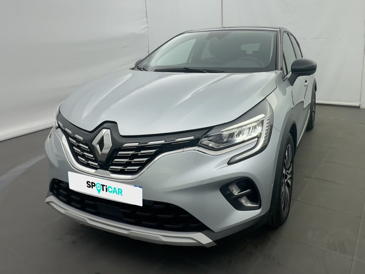 1.6 E-Tech hybride 145ch Iconic