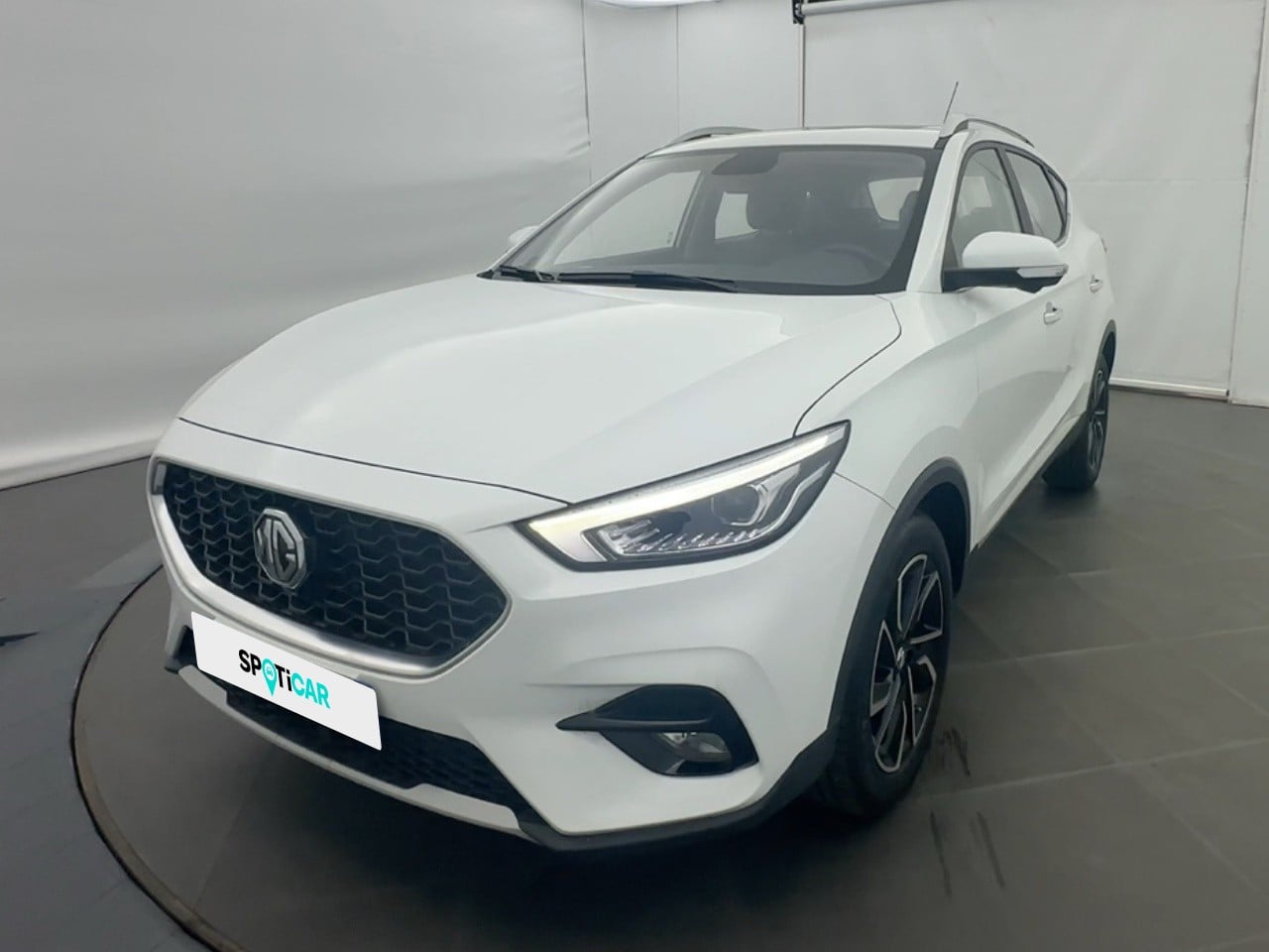 1.0 T-GDi 111ch Luxury
