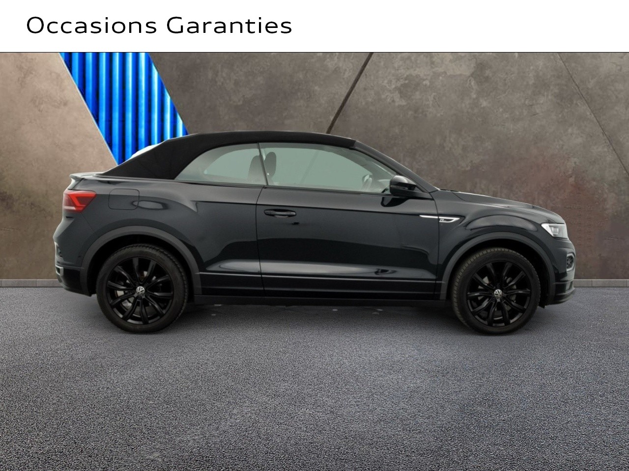 Voitures occasions VOLKSWAGEN T-Roc Cabriolet R-Line Saint-Thibault-des-Vignes