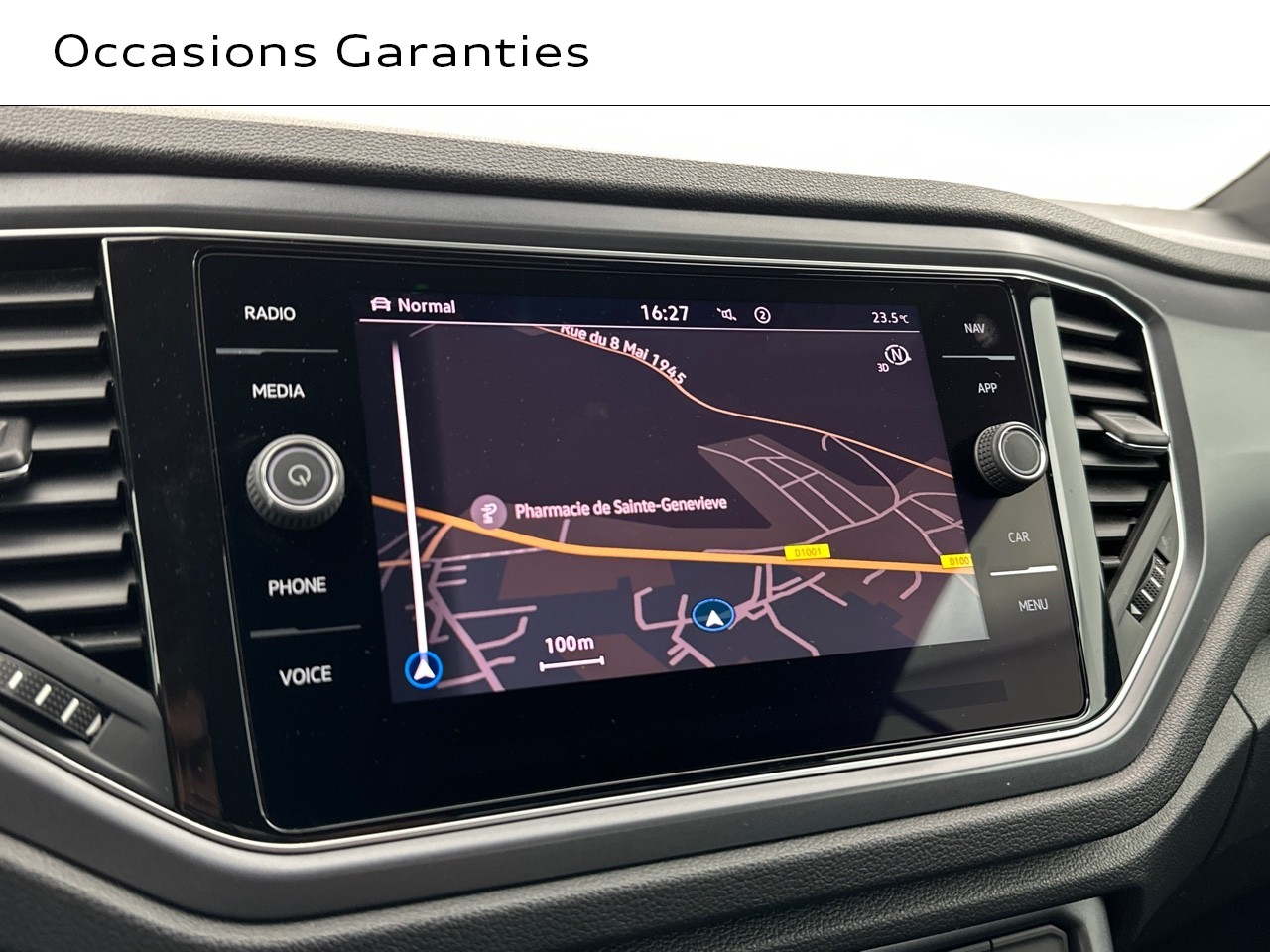 Voitures occasions VOLKSWAGEN T-Roc Cabriolet R-Line Saint-Thibault-des-Vignes