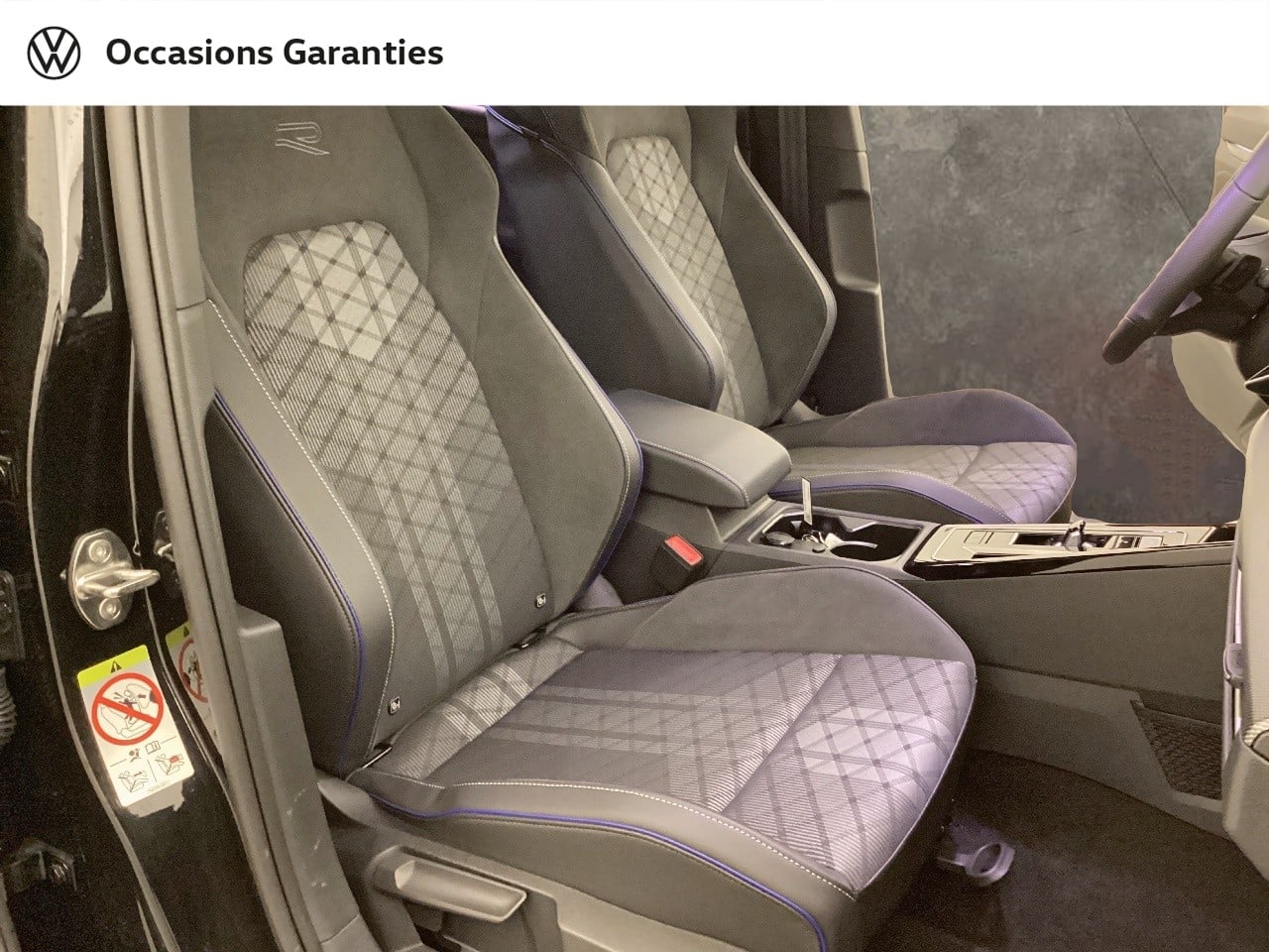 Voitures occasions VOLKSWAGEN GOLF R-Line Nice