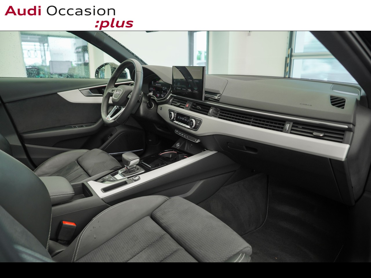 Voitures occasions Audi A4 Avant Competition Montigny-le-Bretonneux