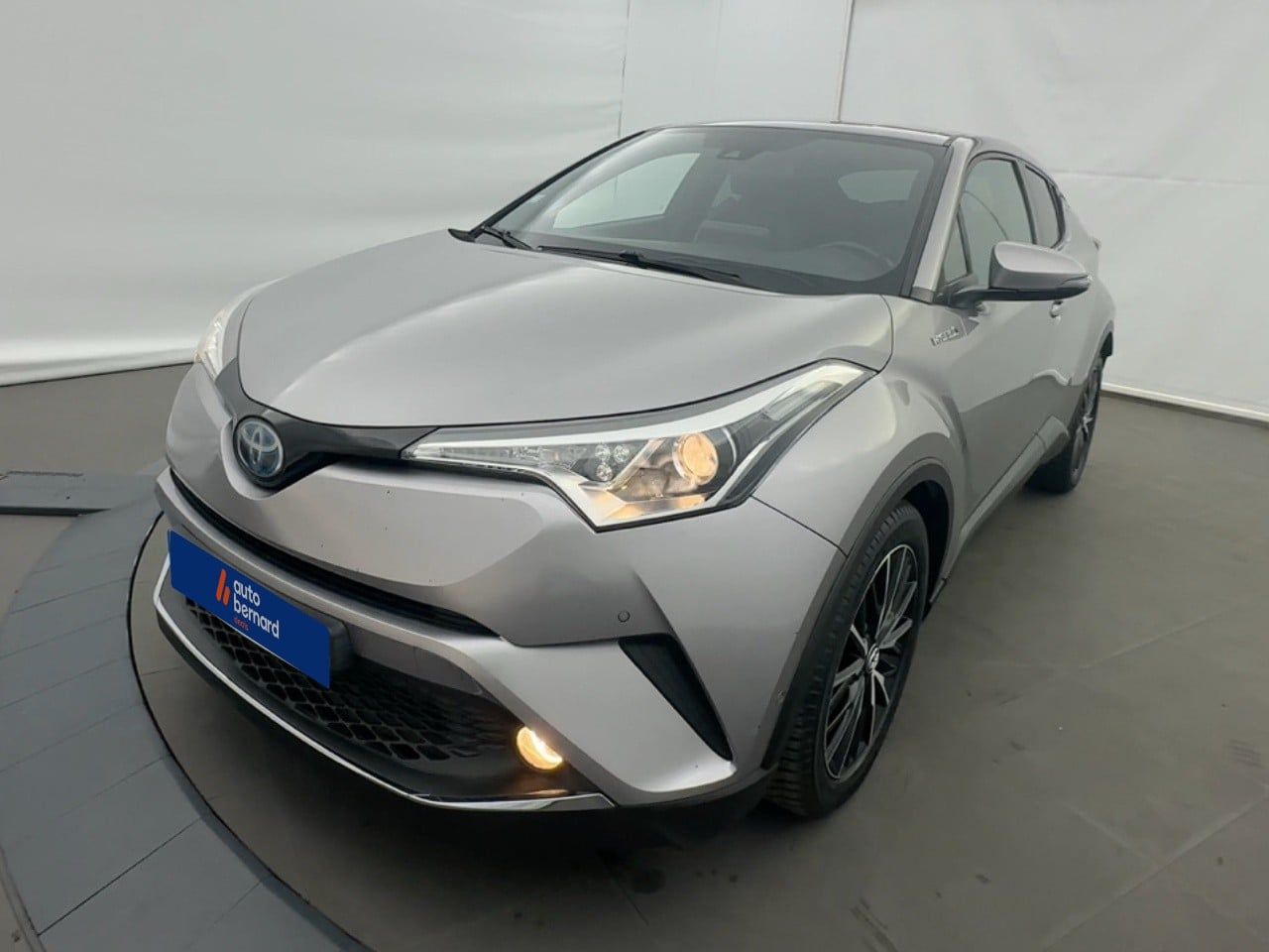 122h Distinctive 2WD E-CVT