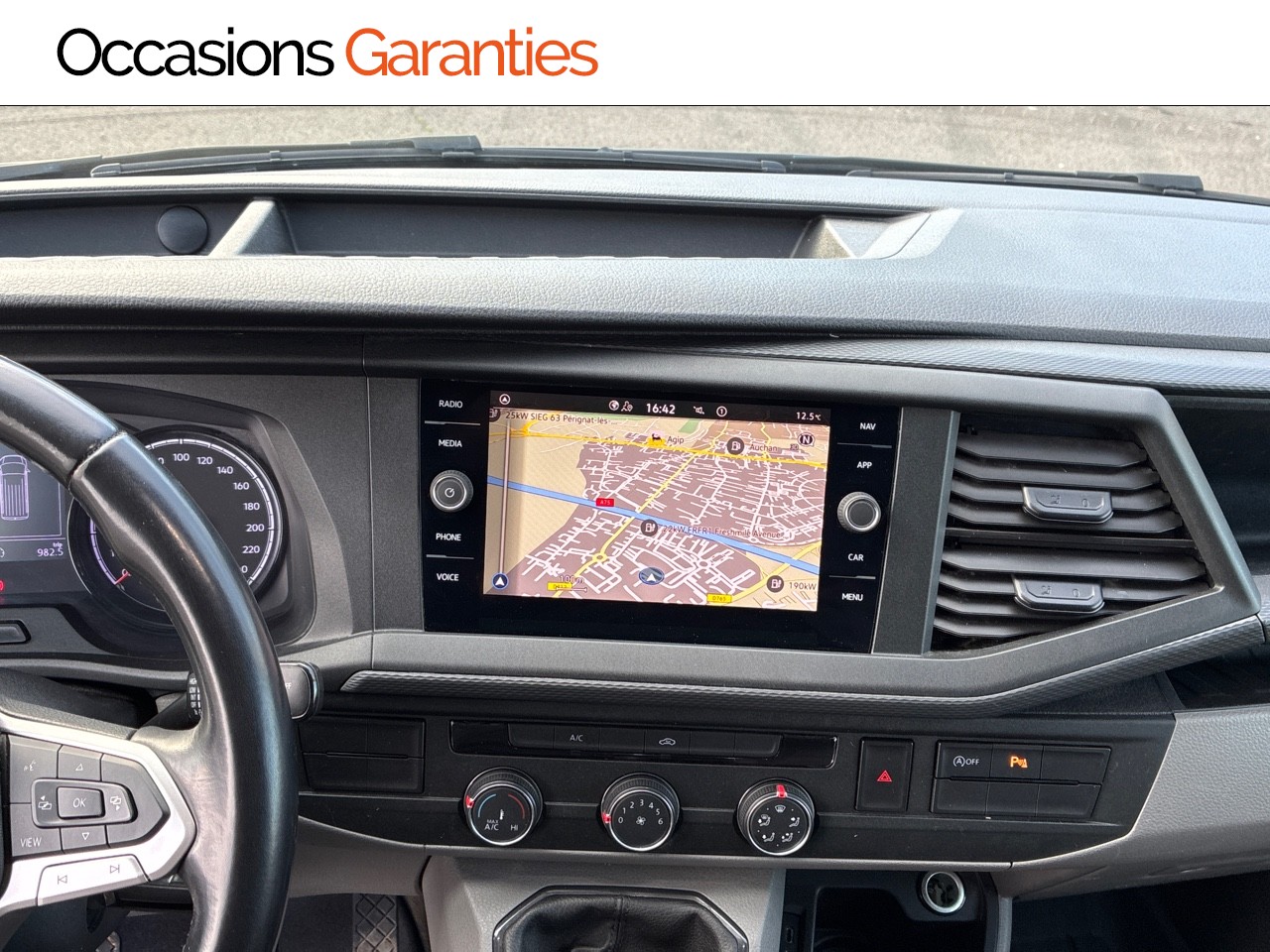 Voitures occasions VOLKSWAGEN UTILITAIRES Transporter Fg Business Line Plus Clermont-Ferrand