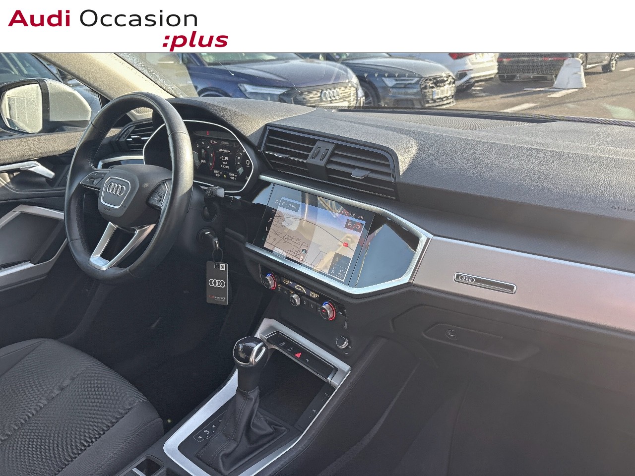 Voitures occasions Audi Q3 Design Lens