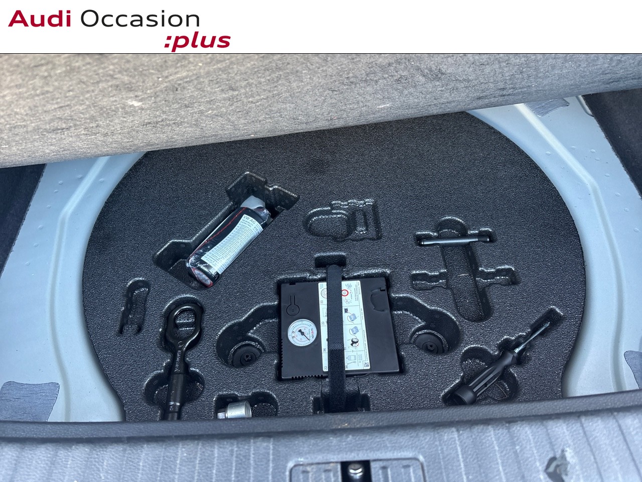 Voitures occasions Audi Q3 Design Lens