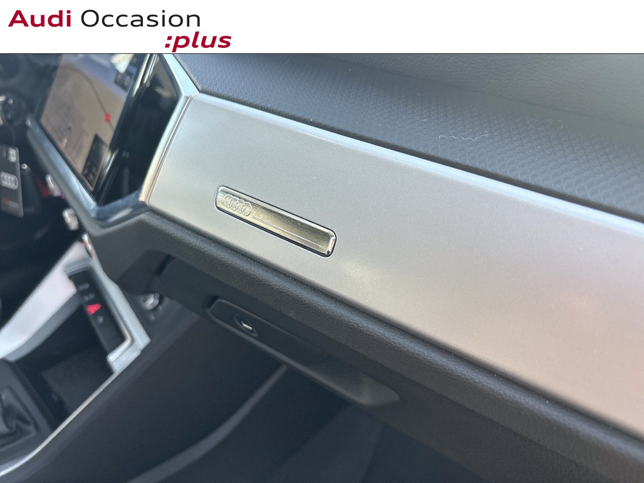 Voitures occasions Audi Q3 Design Lens