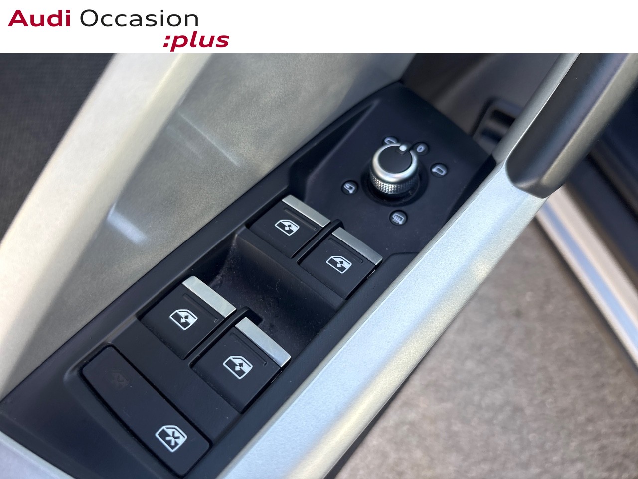 Voitures occasions Audi Q3 Design Lens