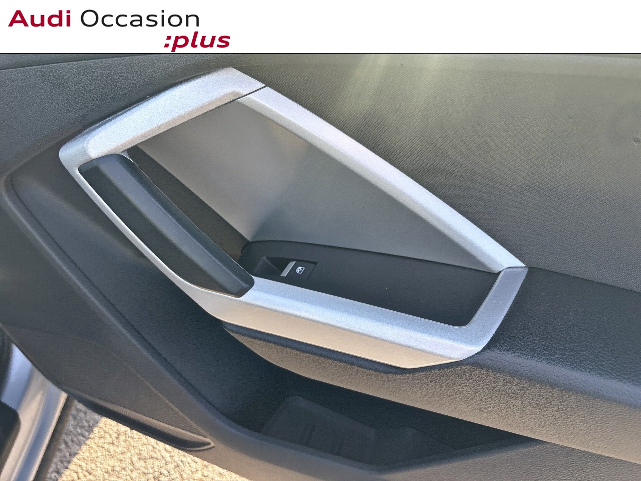 Voitures occasions Audi Q3 Design Lens