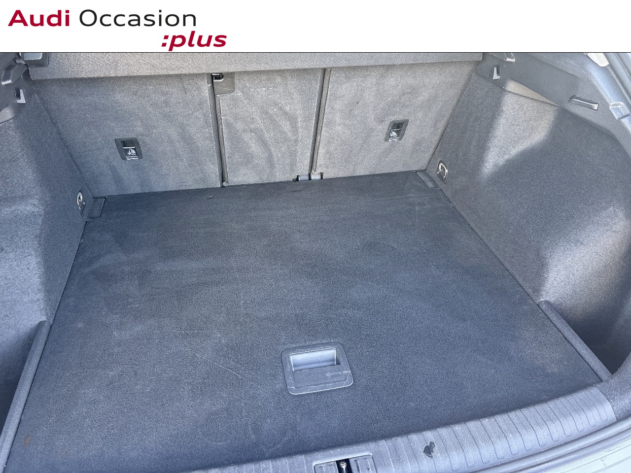 Voitures occasions Audi Q3 Design Lens