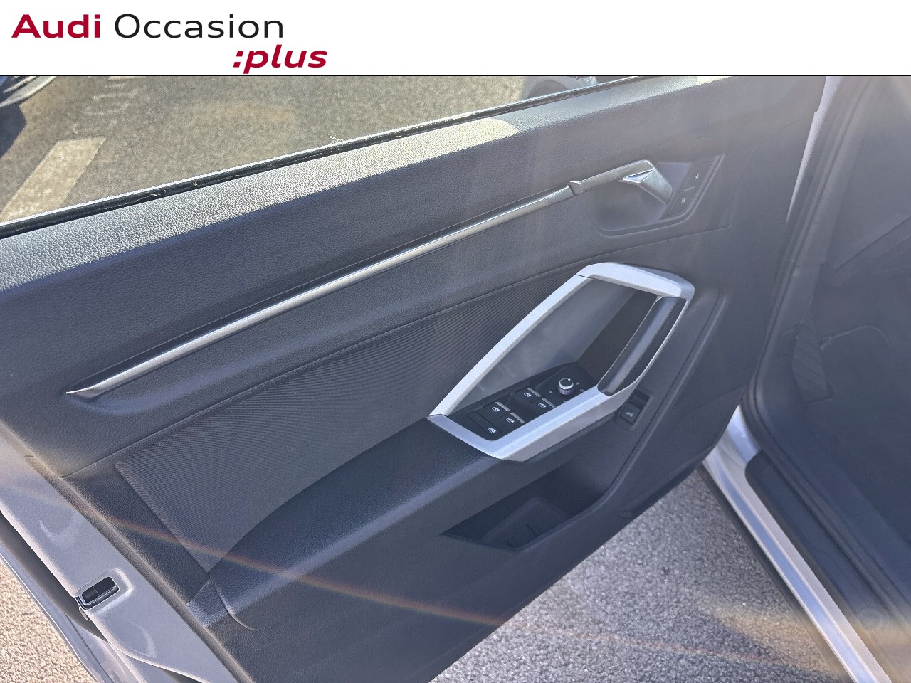 Voitures occasions Audi Q3 Design Lens