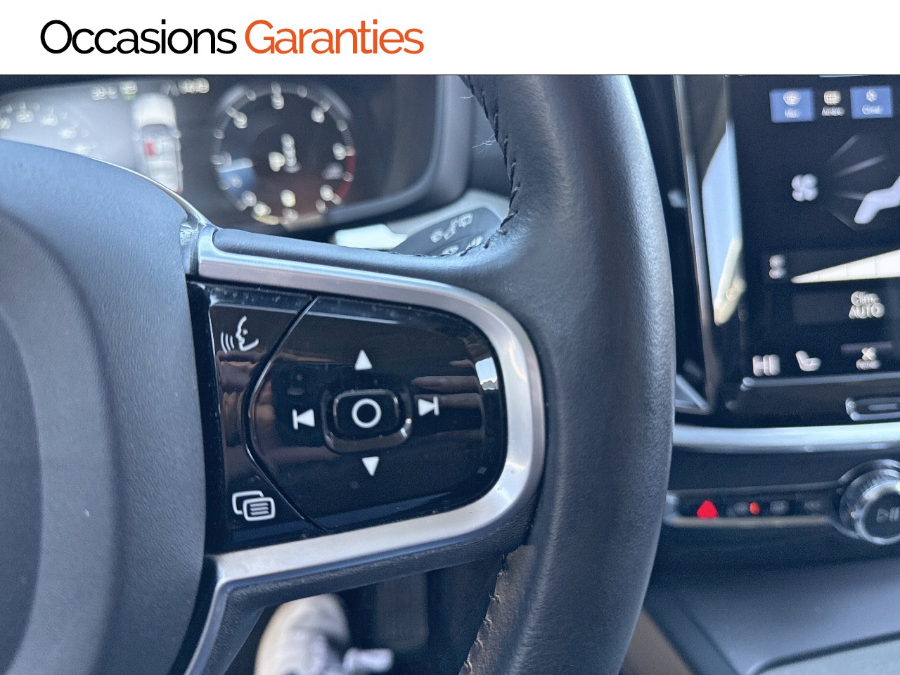 Voitures occasions VOLVO V60 Inscription Lens