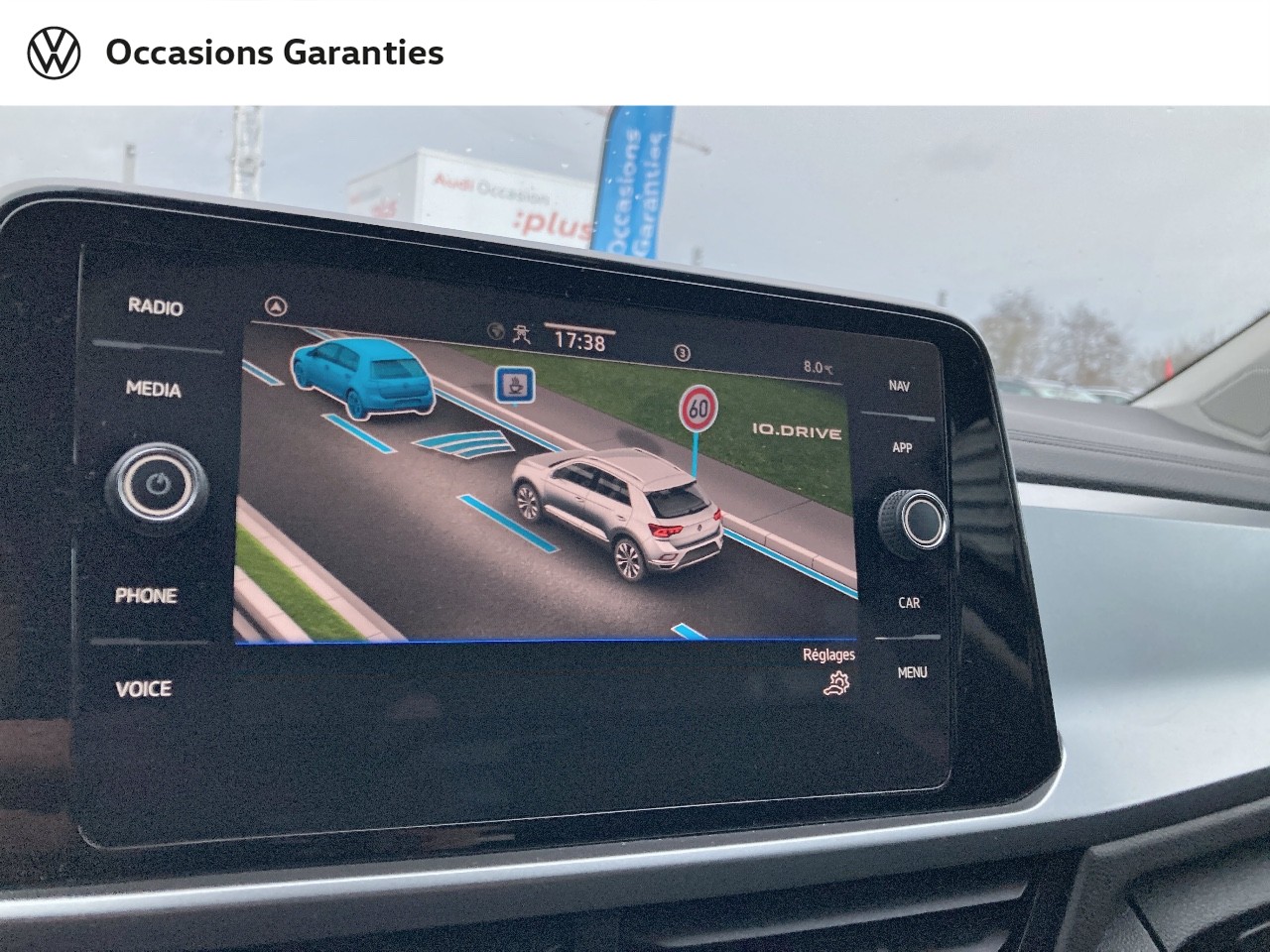 Voitures occasions VOLKSWAGEN T-ROC Life Plus Lens