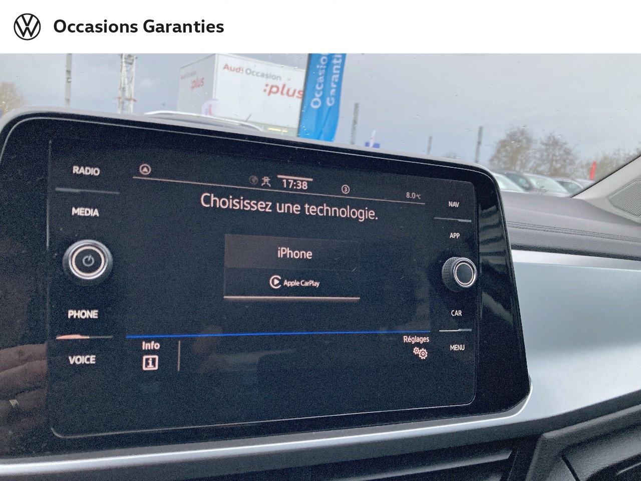 Voitures occasions VOLKSWAGEN T-ROC Life Plus Lens