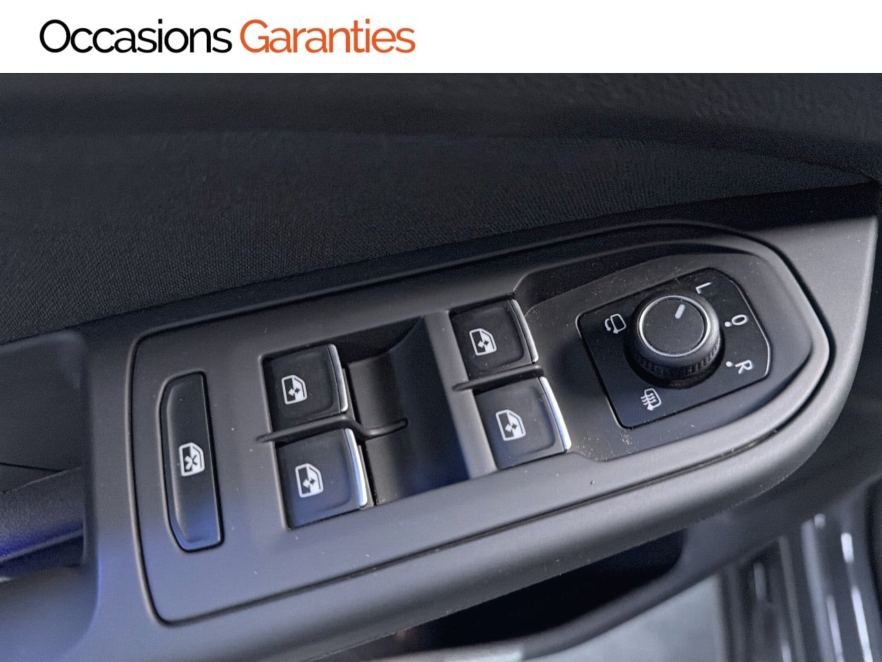 Voitures occasions VOLKSWAGEN GOLF Active Clermont-Ferrand