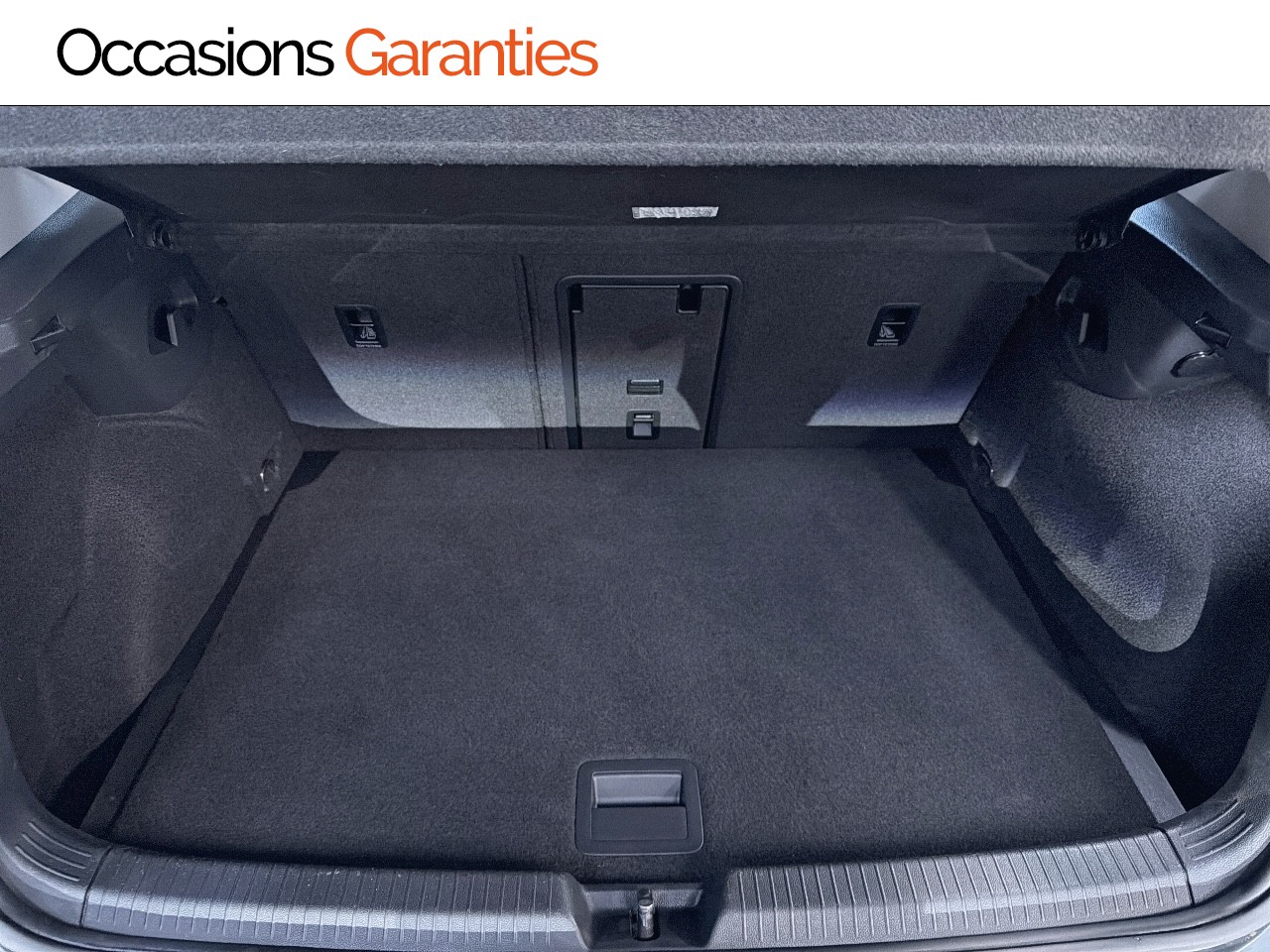 Voitures occasions VOLKSWAGEN GOLF Active Clermont-Ferrand