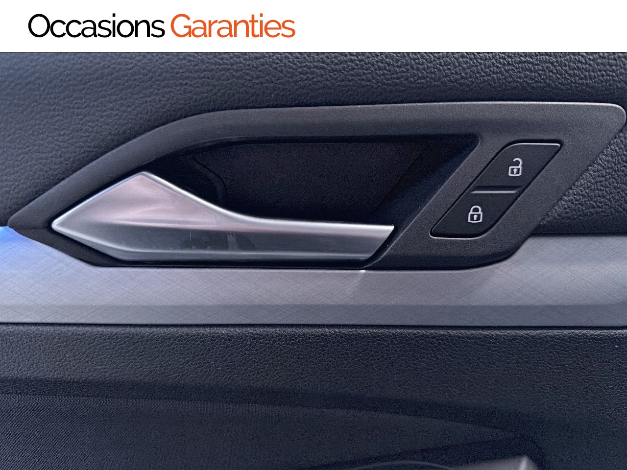 Voitures occasions VOLKSWAGEN GOLF Active Clermont-Ferrand